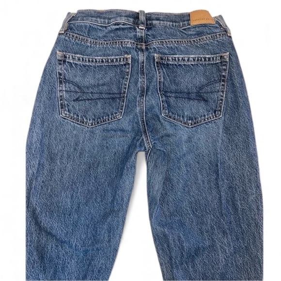 American Eagle Outfitters Denim - American Eagle Outfitters  Comfort Stretch mom Jeans
